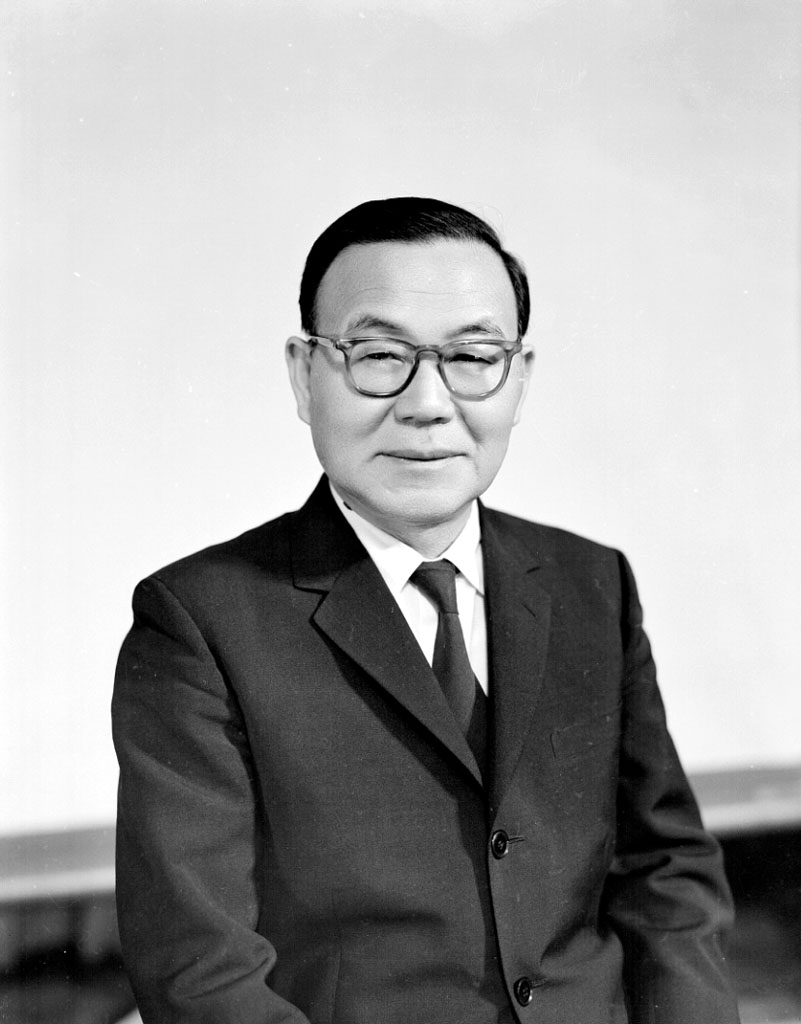 윤보선 초상